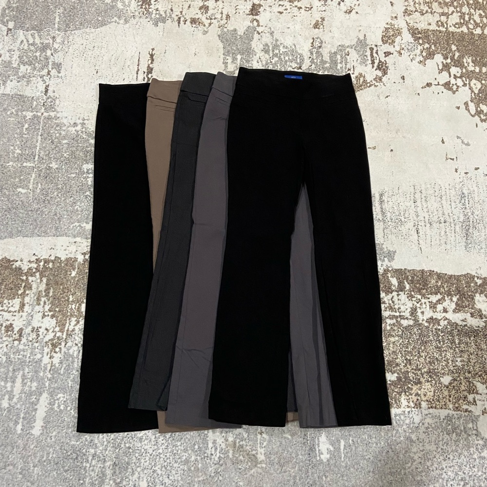 5 pair pull on stretch dress pants Apt. 9 & iZ Byer. Women’s 4, 6, Juniors XL.